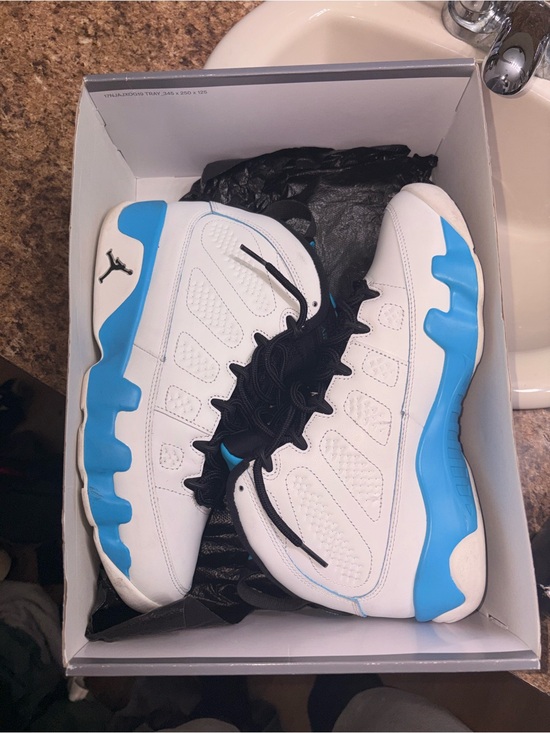 Jordan Other - Jordan White & University Blue Retro Basketball Sneakers